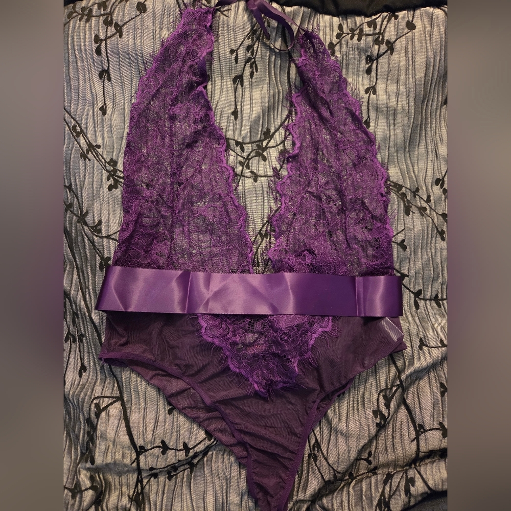 Purple Lace Deep V Halter Bodysuit Sleepwear Lingerie.  Size XXL.